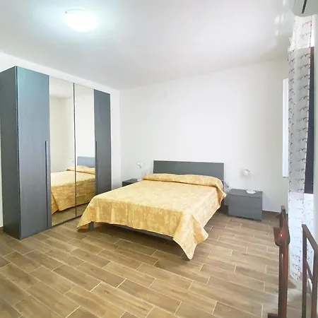 Casa In Centro Storico - Via Genova 산타테레사의갈루라